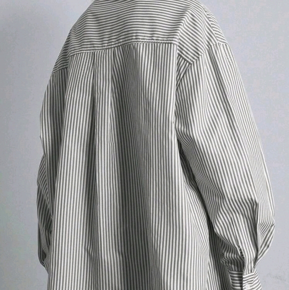 Women's Oversized Boyfriend Style Striped Bow Decor Button Down Shirt - Picture 2 of 6